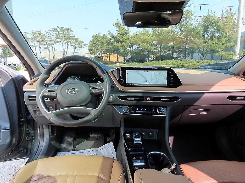 HYUNDAI Sonata - Vista 7