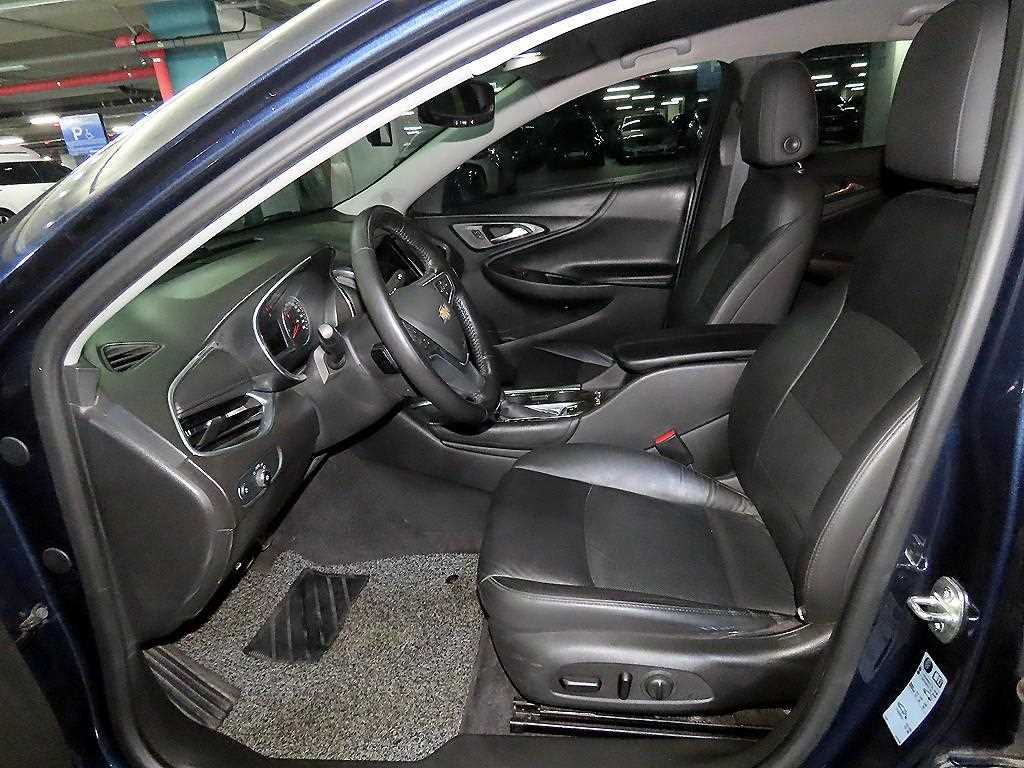 Chevrolet Malibu - Vista 6