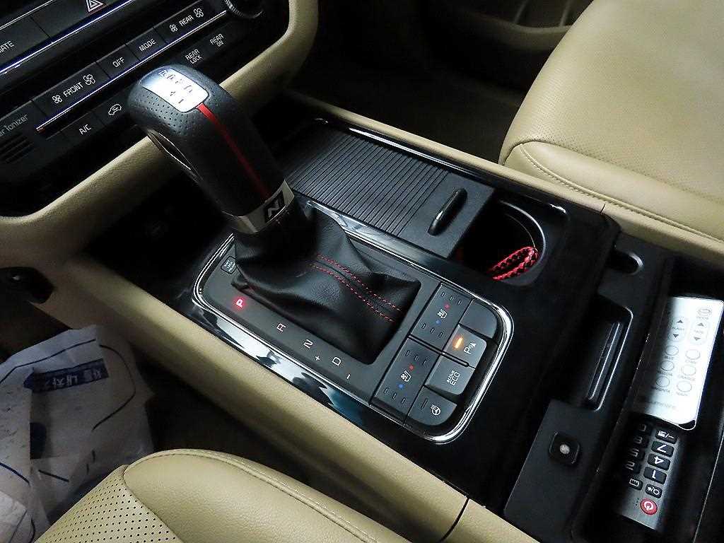 KIA Carnival 2017 Blanco - Importación desde Corea - HF Imports Iquique - Foto 13