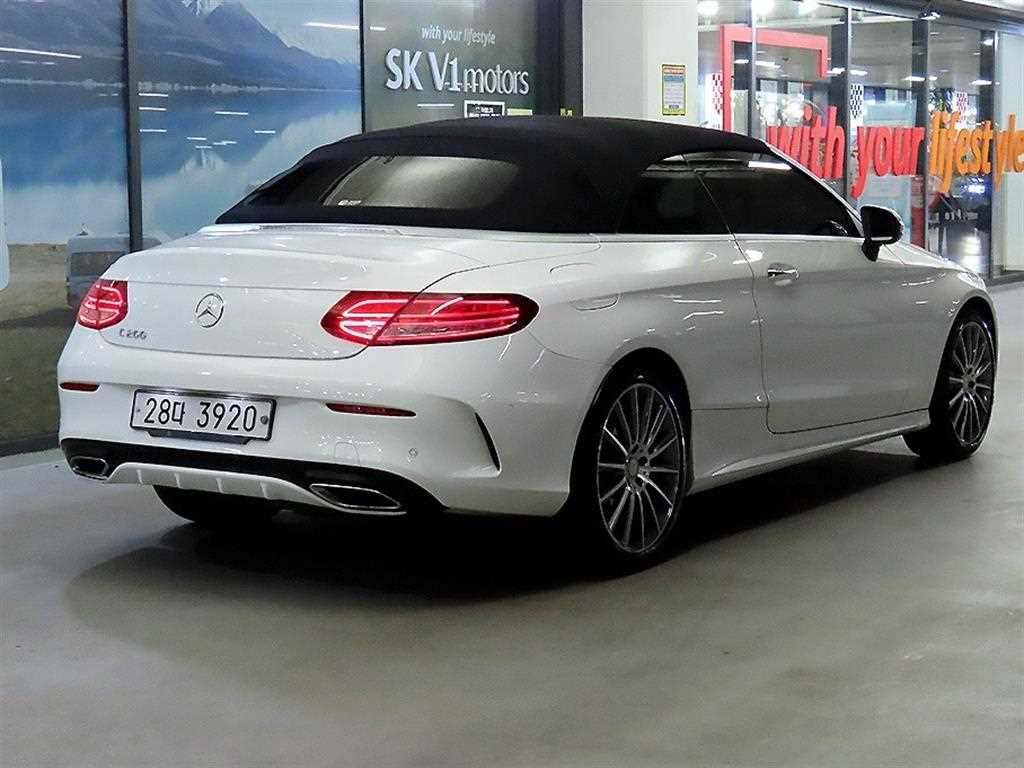 Mercedes Benz C Class - Vista 4