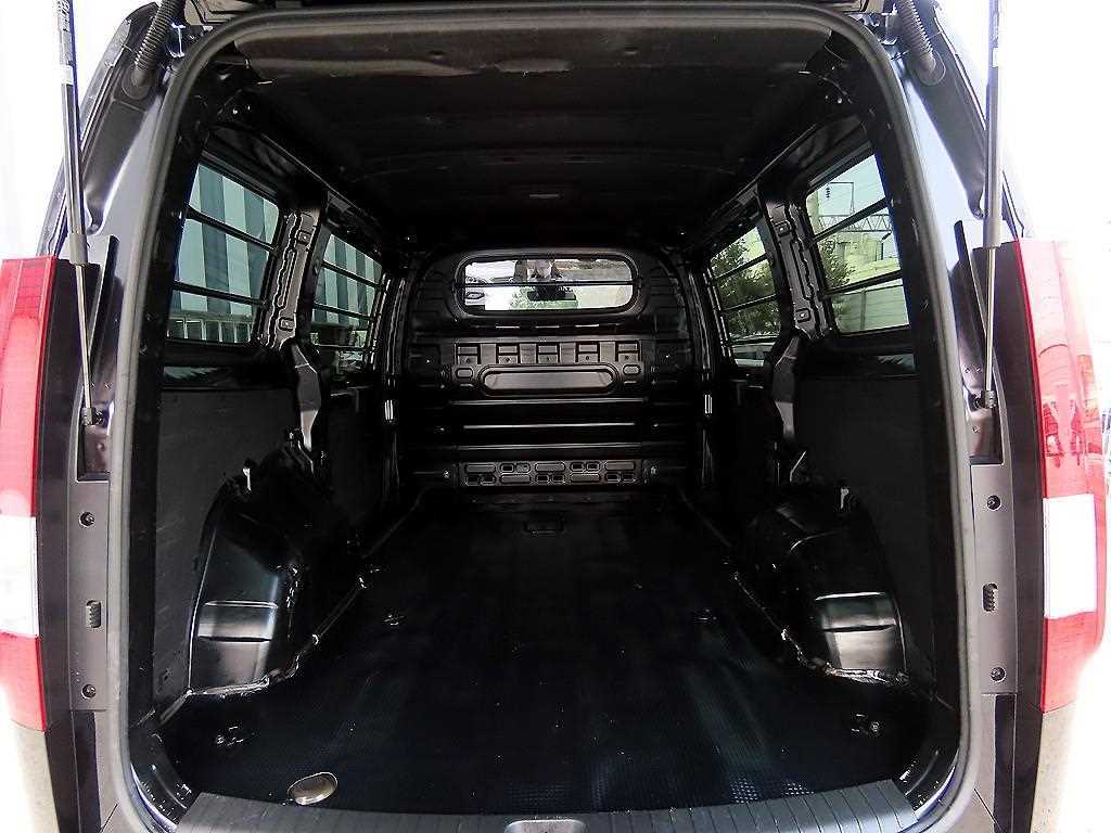 HYUNDAI Staria 2025 Negro - Importación desde Corea - HF Imports Iquique - Foto 18