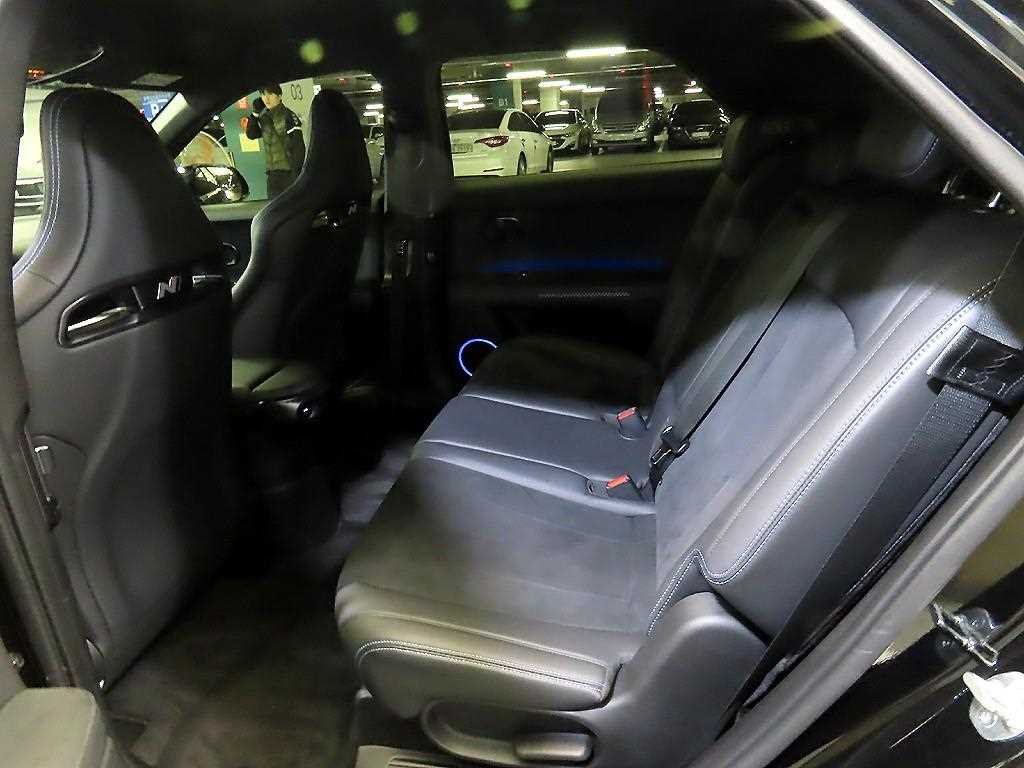 HYUNDAI Ioniq 5 - Vista 7