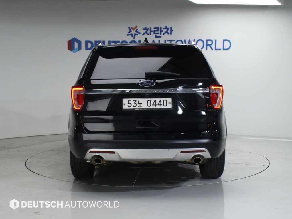 Ford Explorer - Vista 4