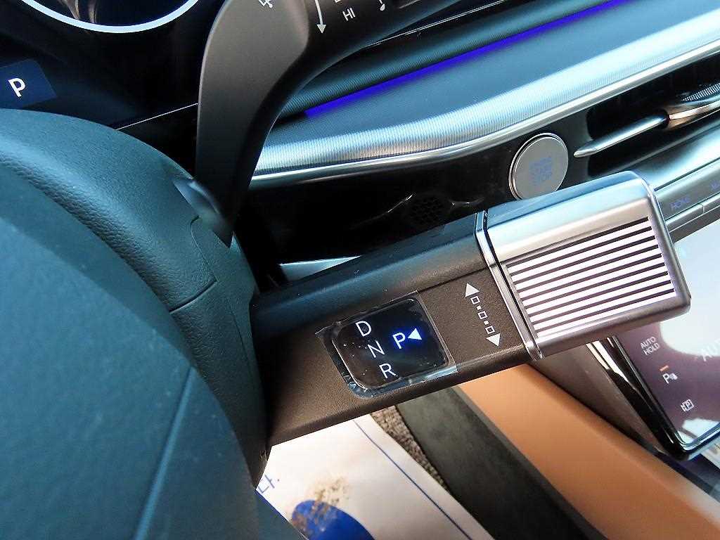 HYUNDAI Grandeur - Vista 10