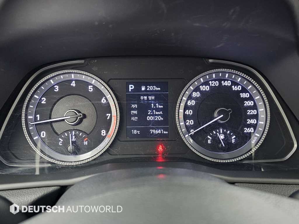 HYUNDAI Sonata - Vista 8