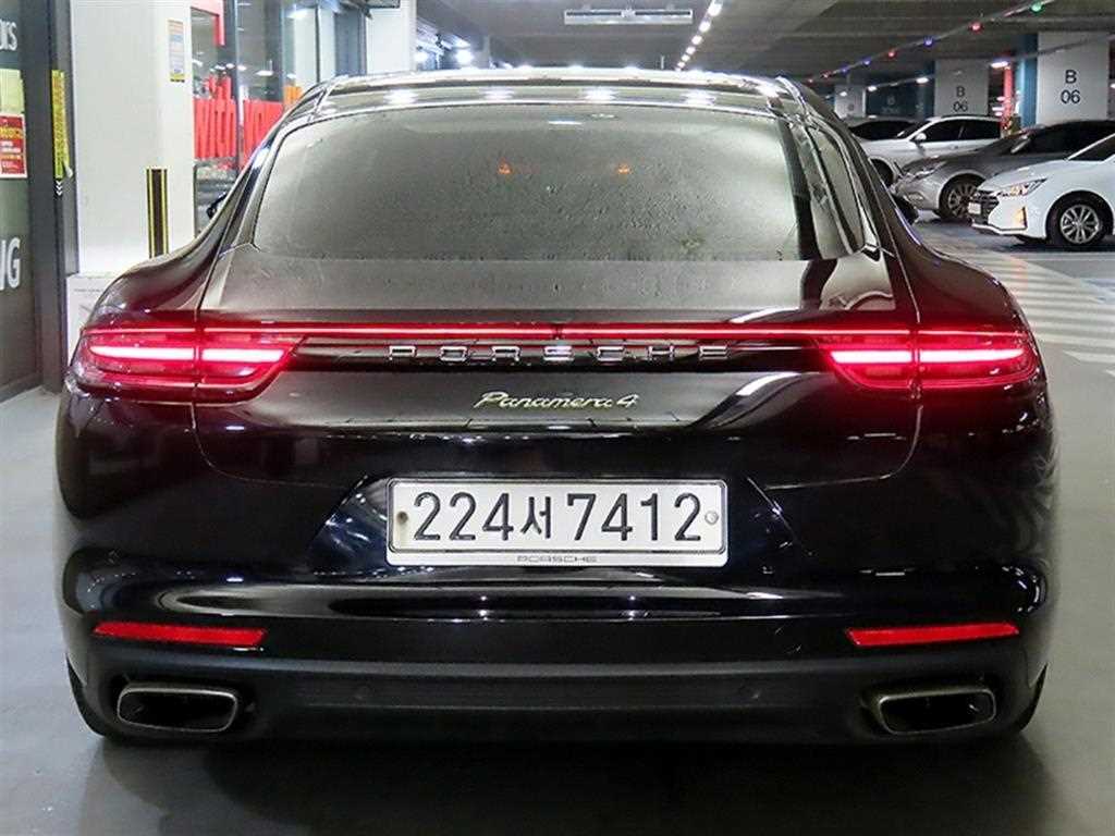 Porsche Panamera - Vista 5