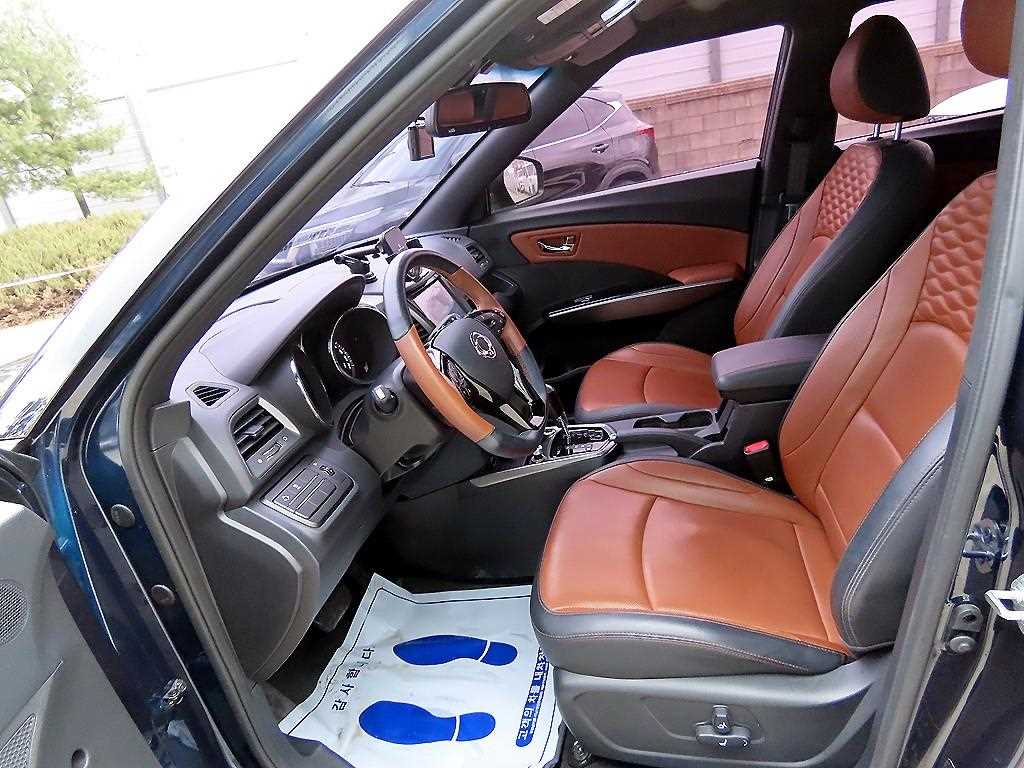 Ssangyong Tivoli - Vista 5