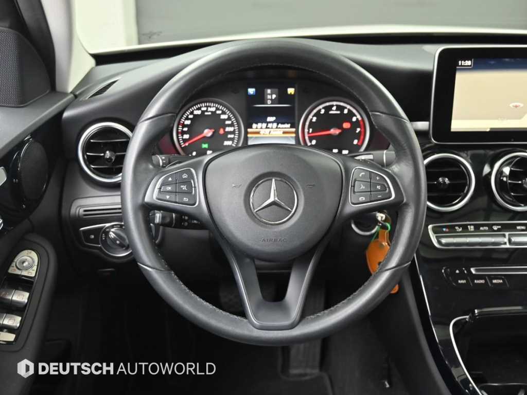 Mercedes Benz C Class 2018 Blanco - Importación desde Corea - HF Imports Iquique - Foto 13