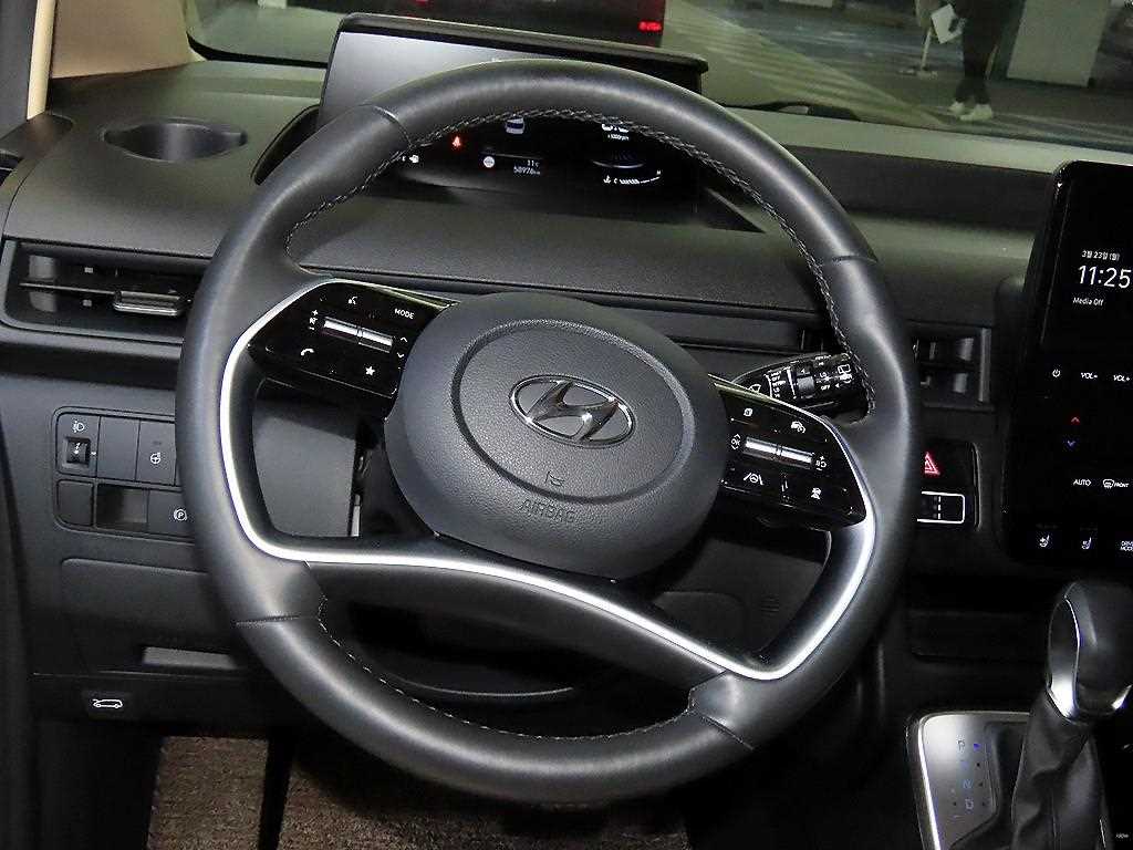 HYUNDAI Staria - Vista 8