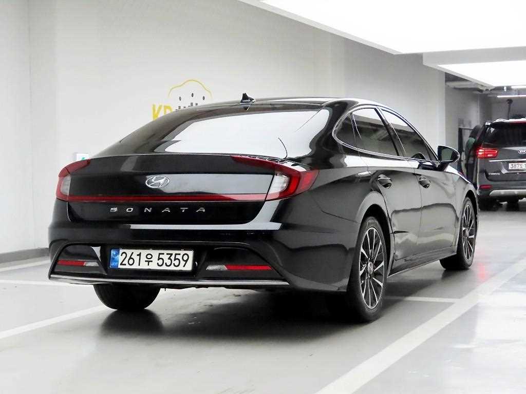 HYUNDAI Sonata - Vista 4