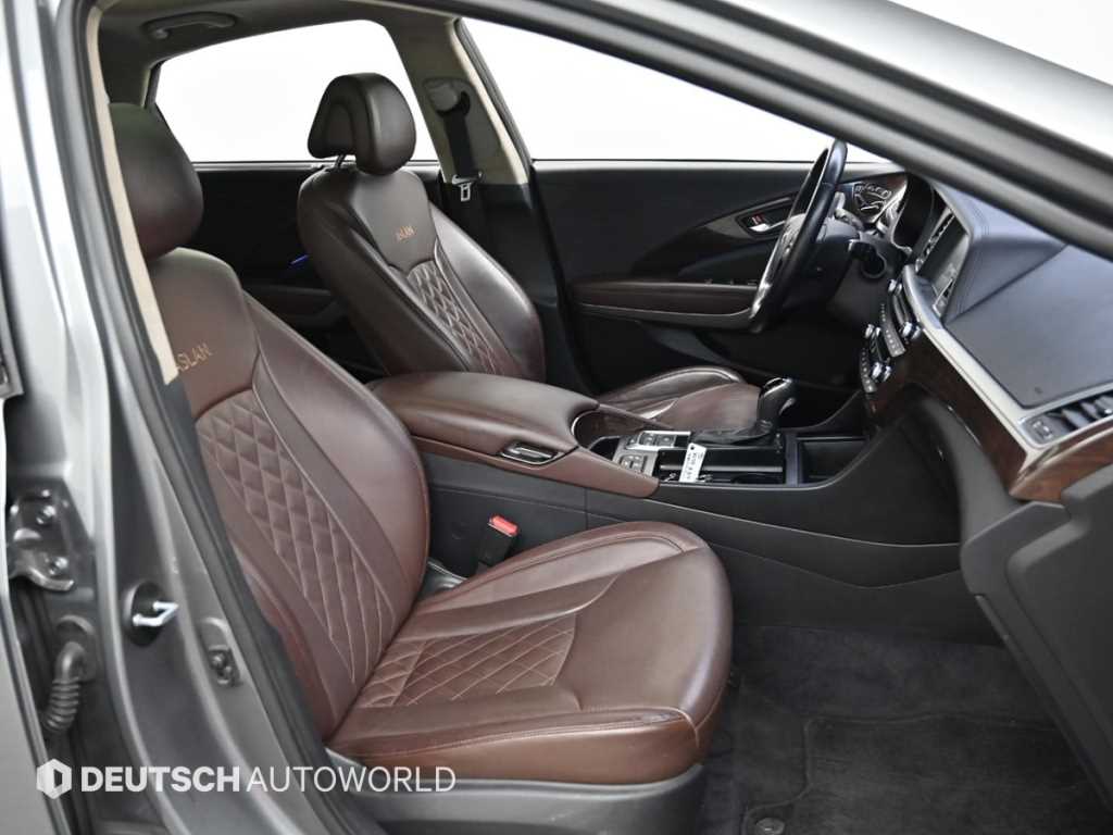 HYUNDAI Aslan - Vista 10