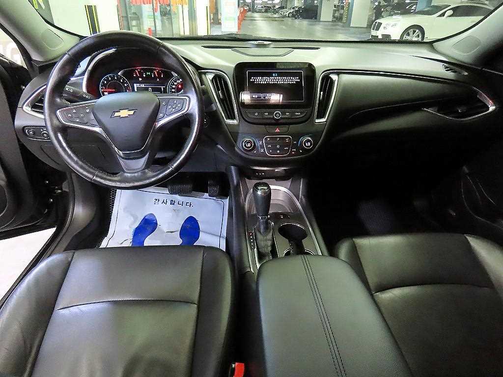 Chevrolet Malibu - Vista 10