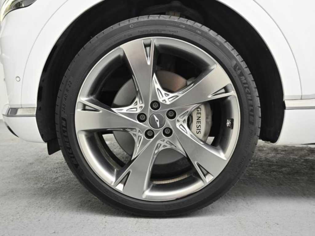 Genesis GV80 - Vista 5