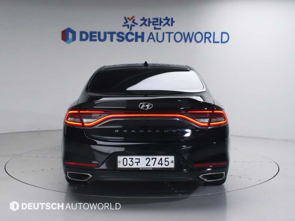 HYUNDAI Grandeur - Vista 4