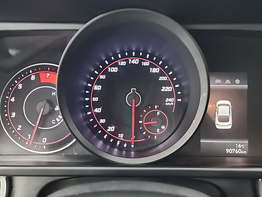 HYUNDAI Avante - Vista 6