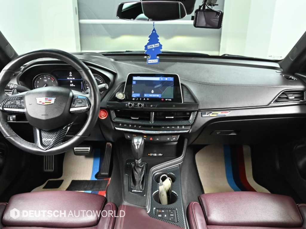 Cadillac CT4 - Vista 7