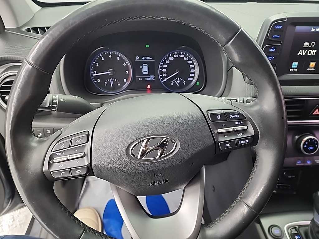 HYUNDAI Kona - Vista 9
