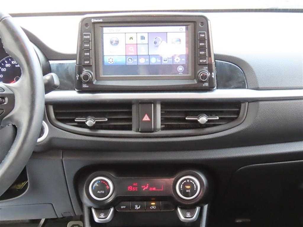 KIA Morning - Vista 11