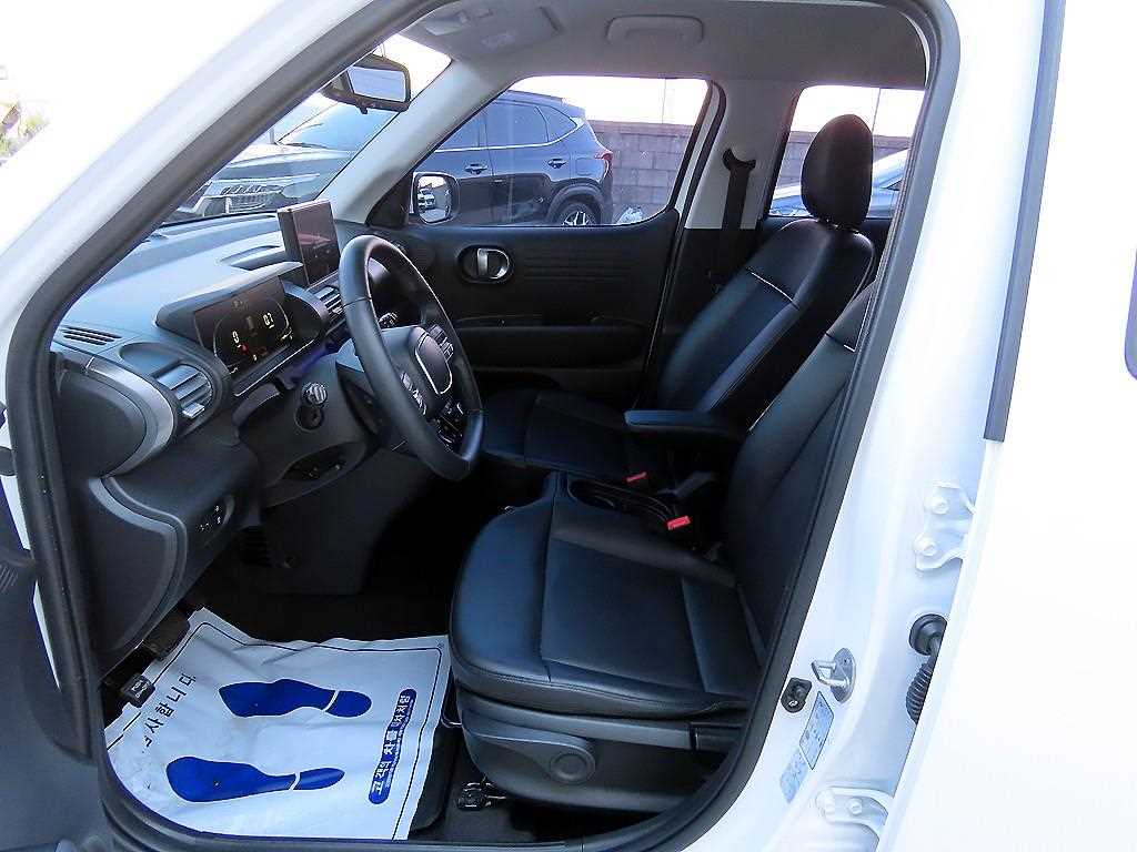 HYUNDAI Casper - Vista 5