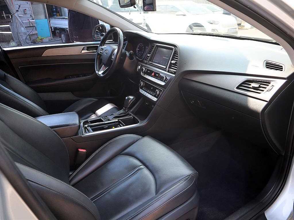 HYUNDAI Sonata 2019 Gris - Importación desde Corea - HF Imports Iquique - Foto 14