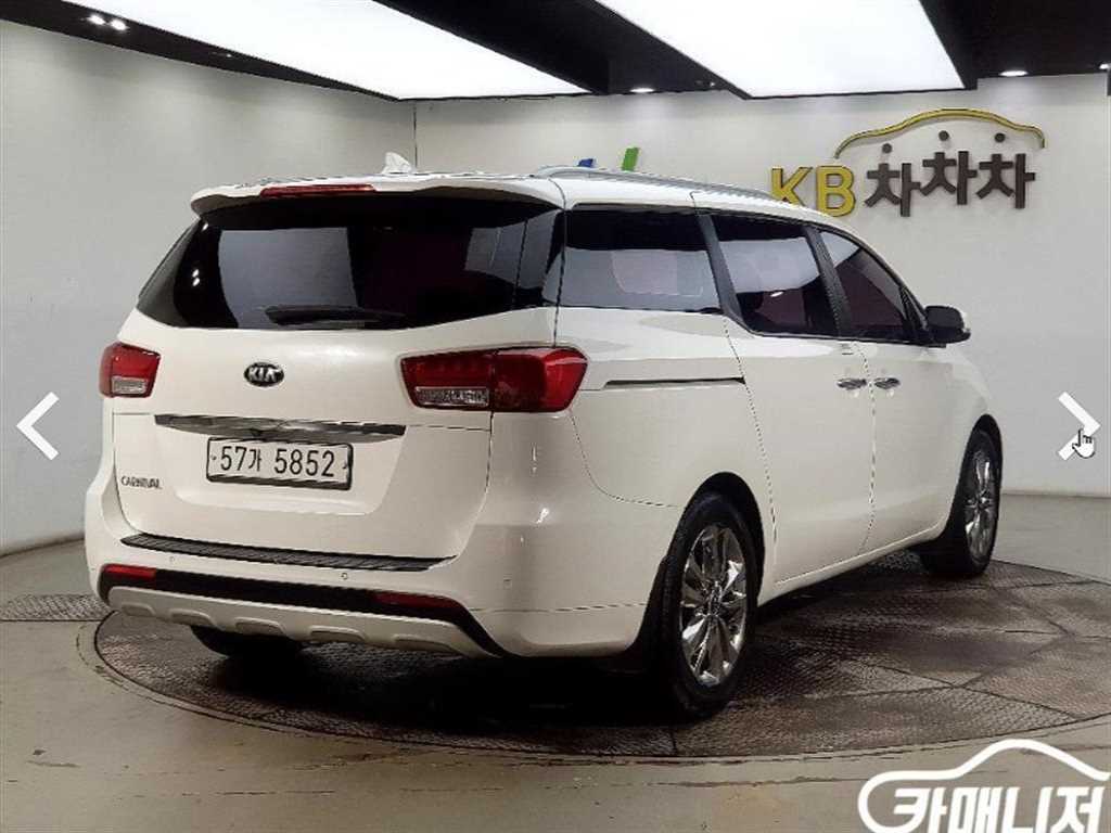 KIA Carnival - Vista 4