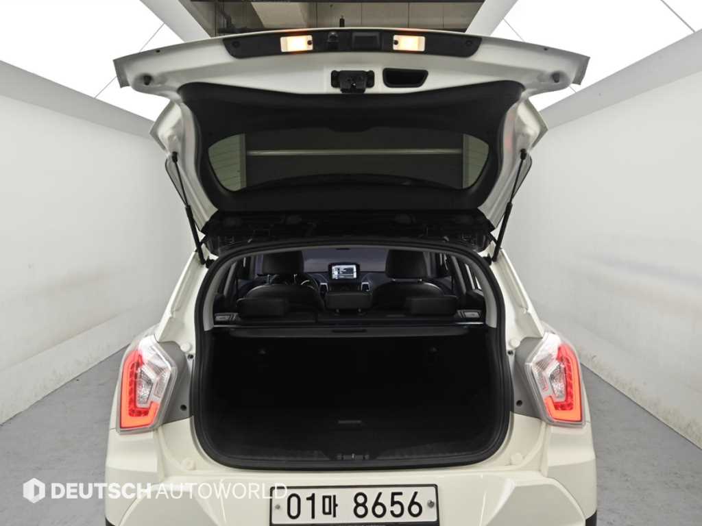 Ssangyong Tivoli 2017 Blanco - Importación desde Corea - HF Imports Iquique - Foto 19