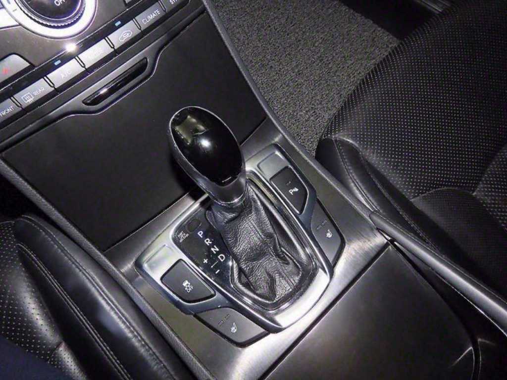 HYUNDAI Grandeur - Vista 12