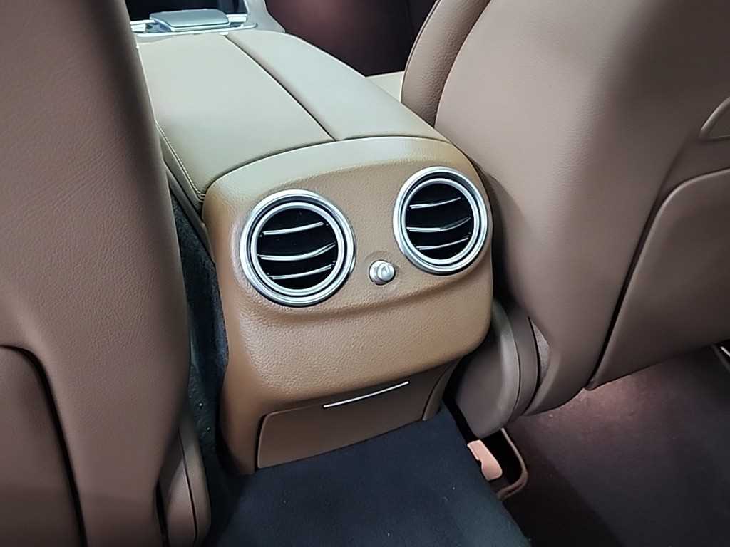 Mercedes Benz E class 2023 Negro - Importación desde Corea - HF Imports Iquique - Foto 13