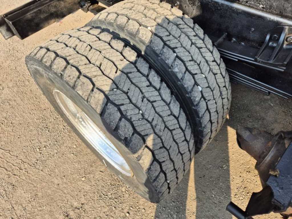 medium and large cargo dump 2004 Blanco - Importación desde Corea - HF Imports Iquique - Foto 13