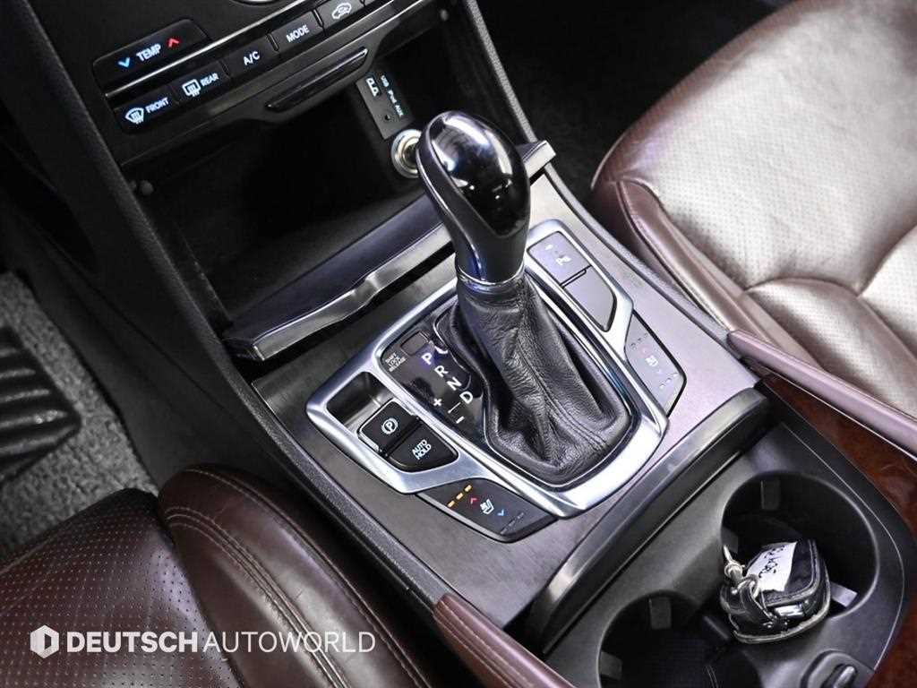 HYUNDAI Grandeur - Vista 9