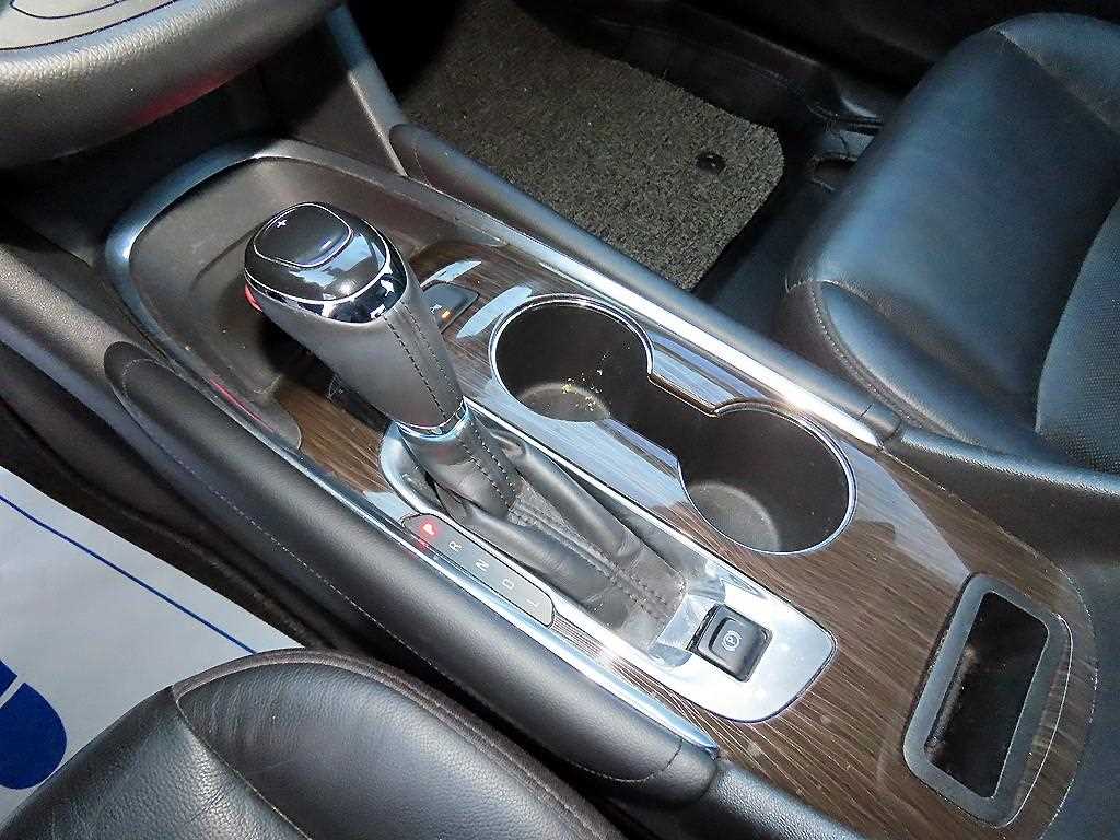 Chevrolet Malibu - Vista 10