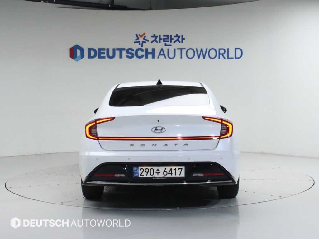 HYUNDAI Sonata - Vista 4