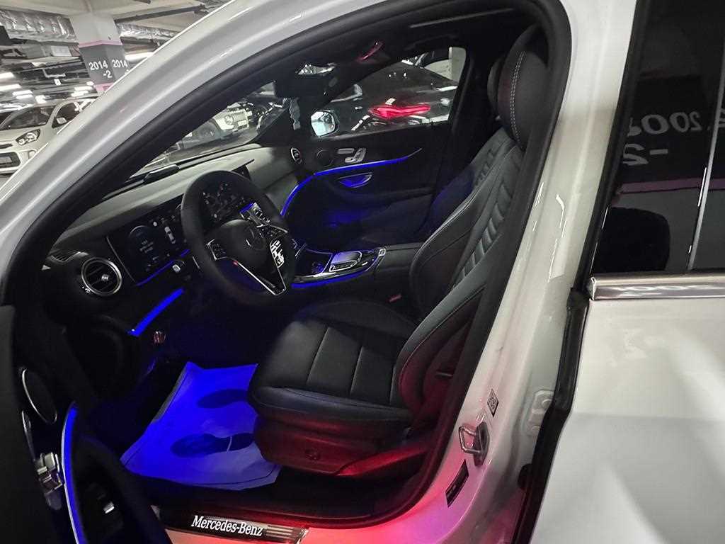 Mercedes Benz E class - Vista 5