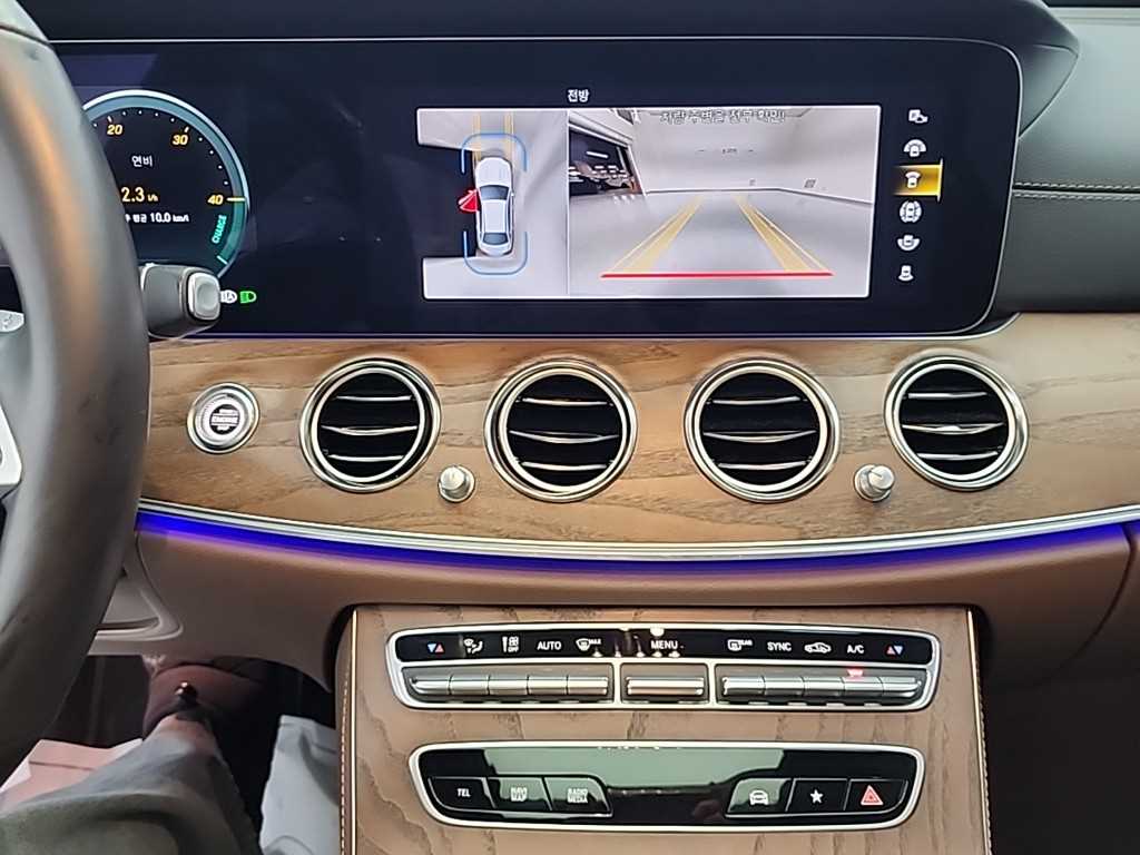 Mercedes Benz E class - Vista 10