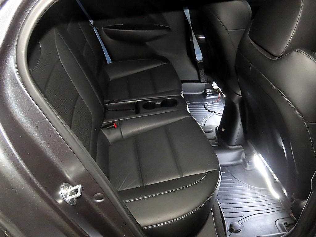 HYUNDAI Veloster - Vista 7