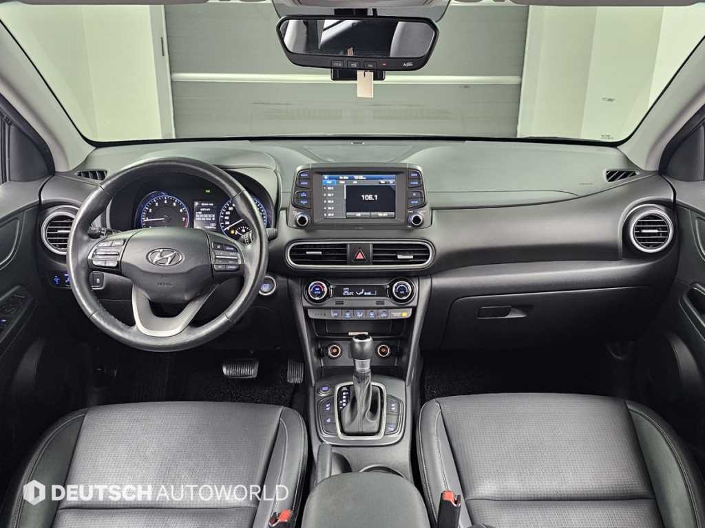 HYUNDAI Kona - Vista 7