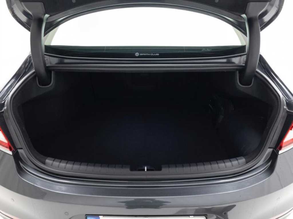 HYUNDAI Grandeur - Vista 6