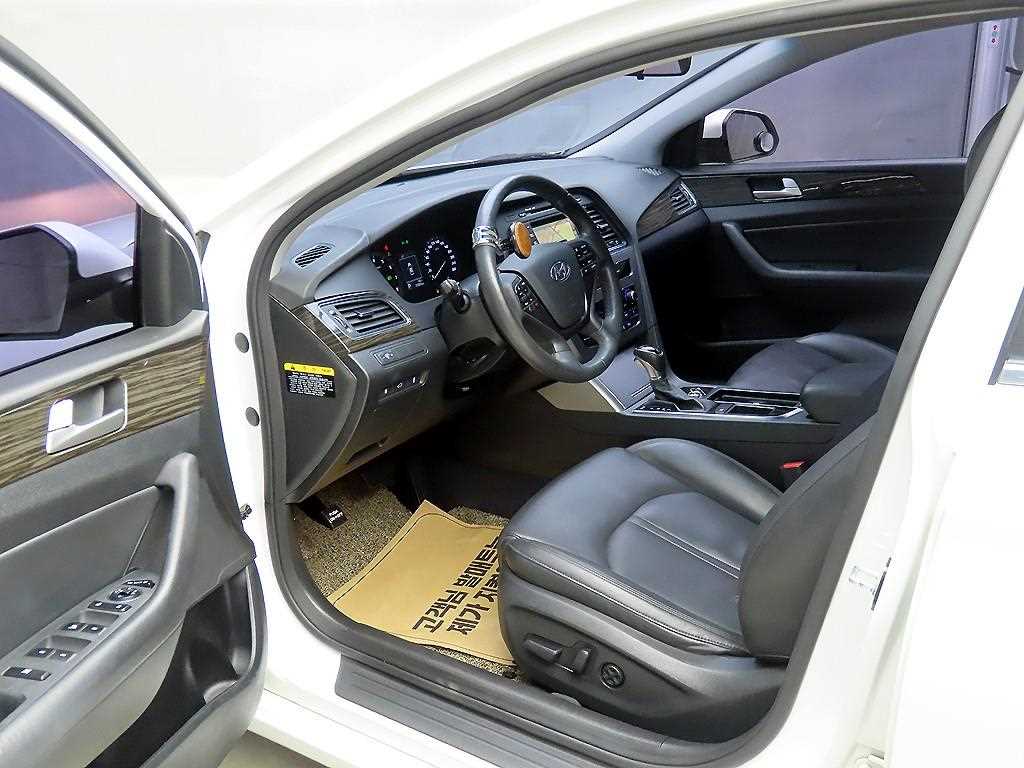 HYUNDAI Sonata - Vista 5