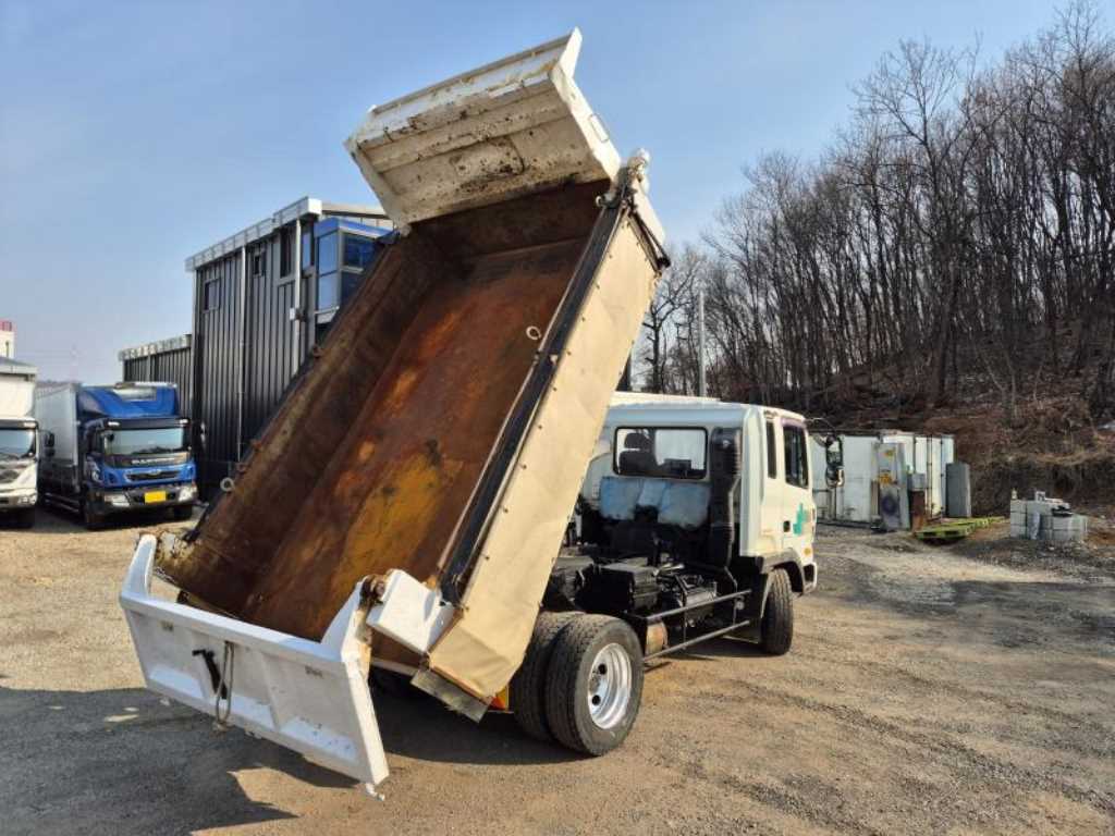 medium and large cargo dump 2004 Blanco - Importación desde Corea - HF Imports Iquique - Foto 18