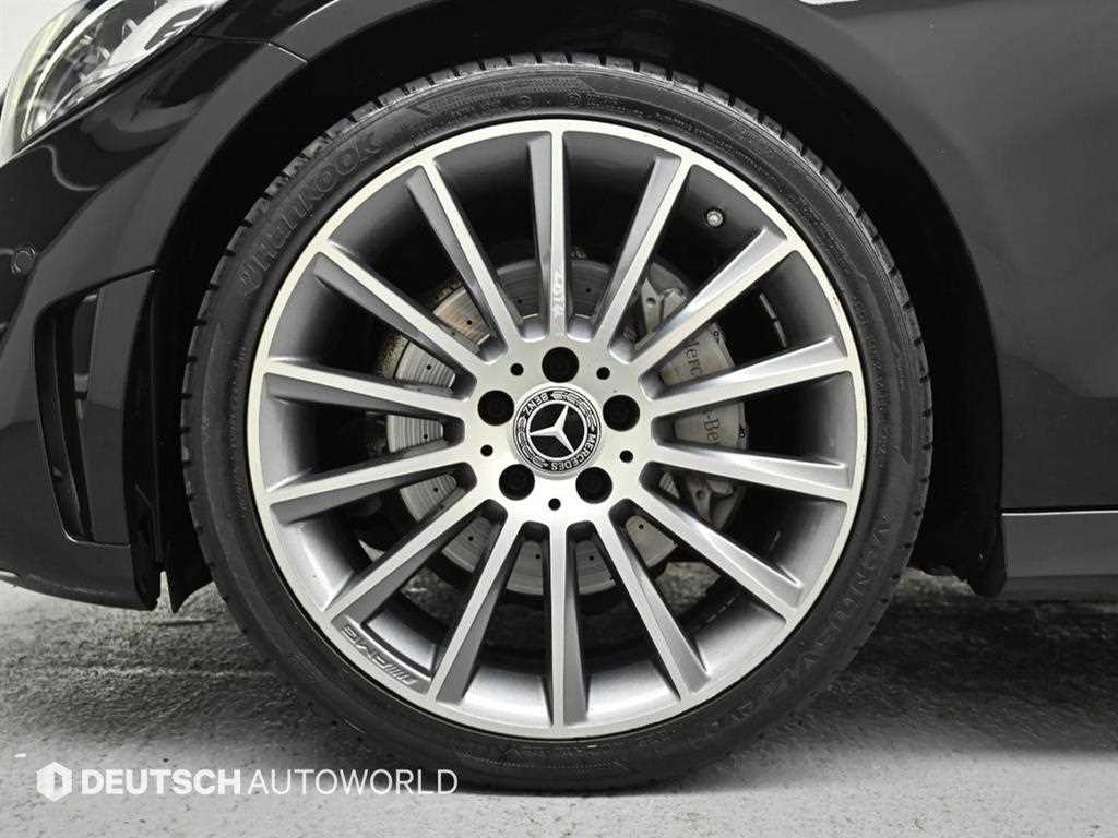 Mercedes Benz C Class - Vista 5