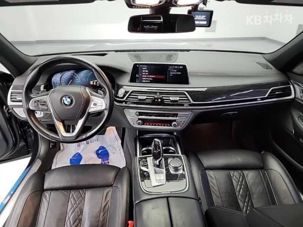 BMW 7 Series - Vista 6