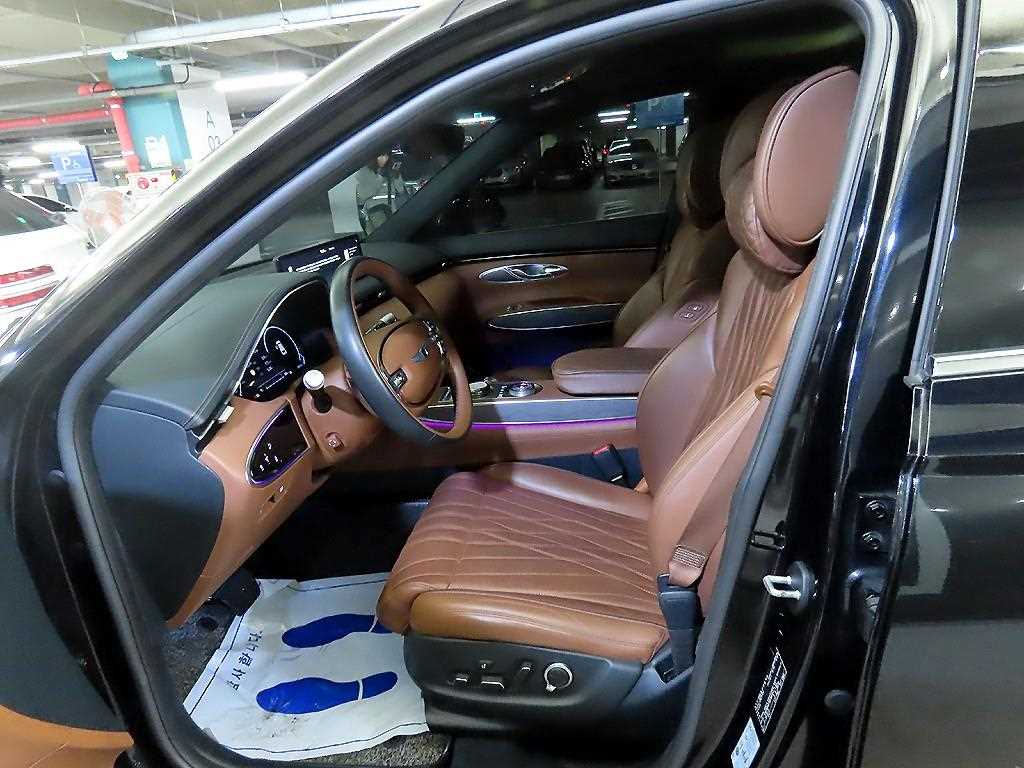 Genesis GV70 - Vista 6