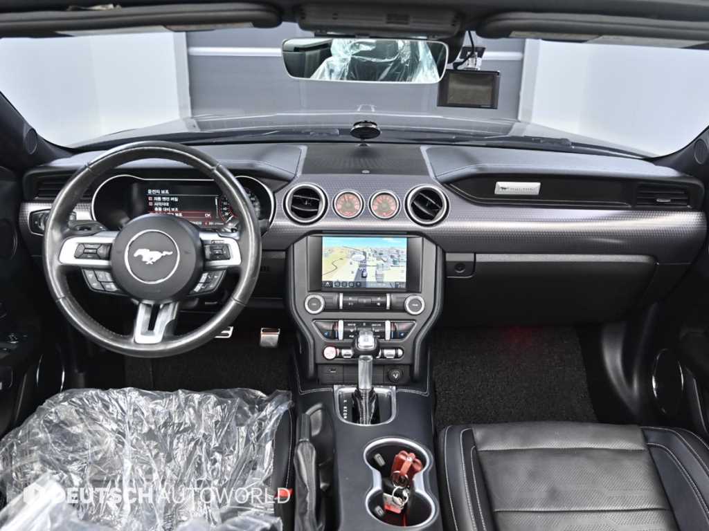 Ford Mustang - Vista 7