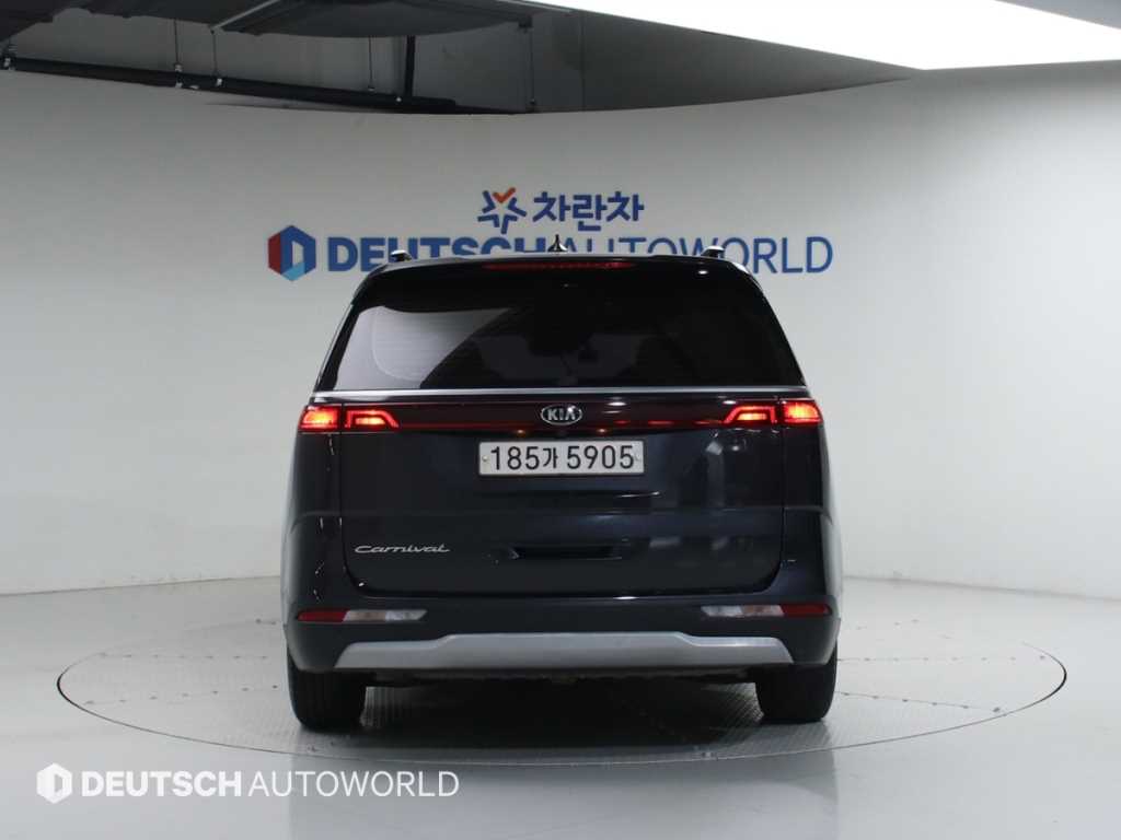 KIA Carnival - Vista 4