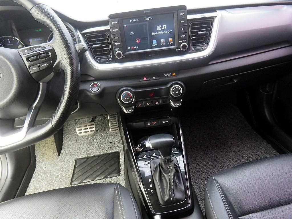 KIA Stonic - Vista 11