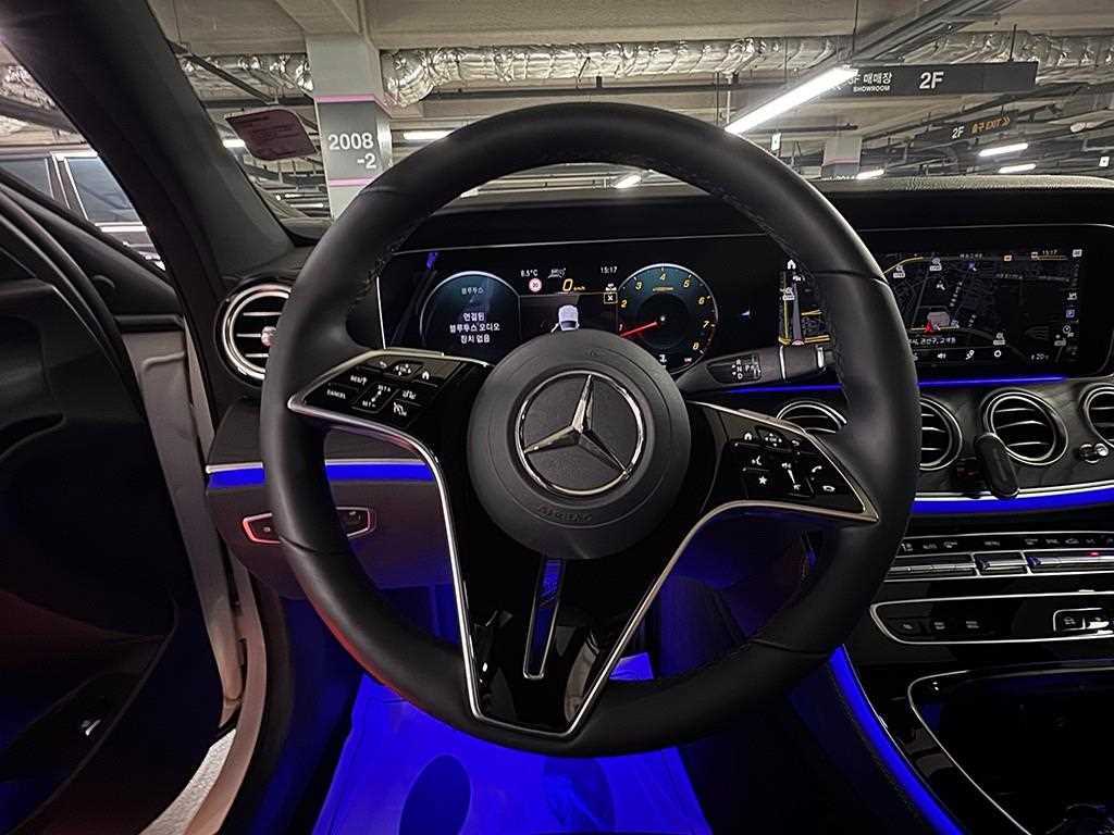 Mercedes Benz E class - Vista 7