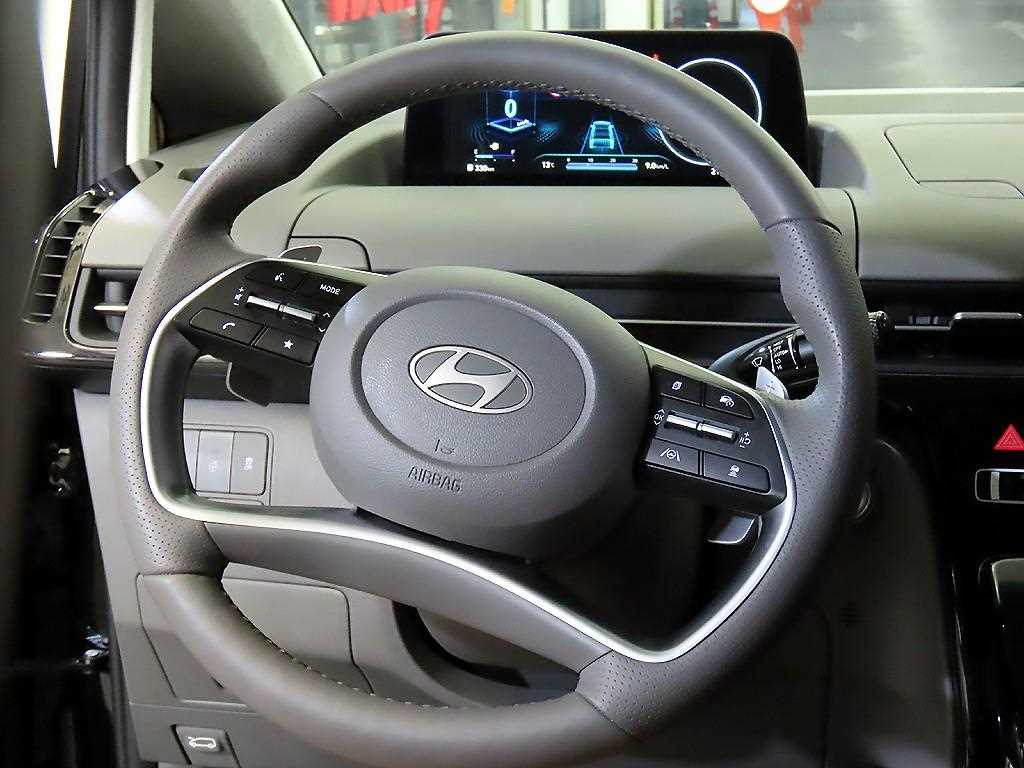 HYUNDAI Staria - Vista 8