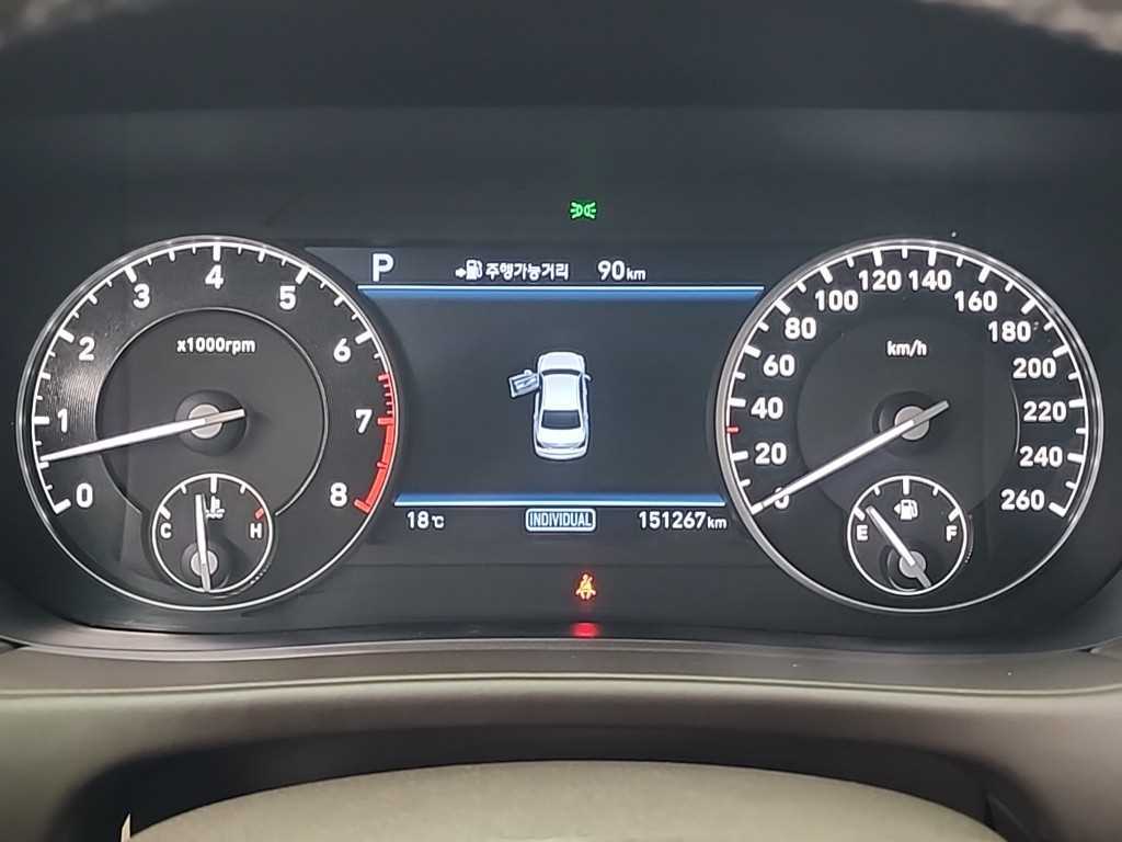 Genesis EQ900 - Vista 6