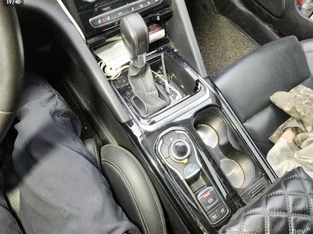 SAMSUNG SM6 - Vista 12