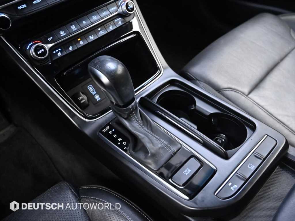 HYUNDAI Grandeur - Vista 9